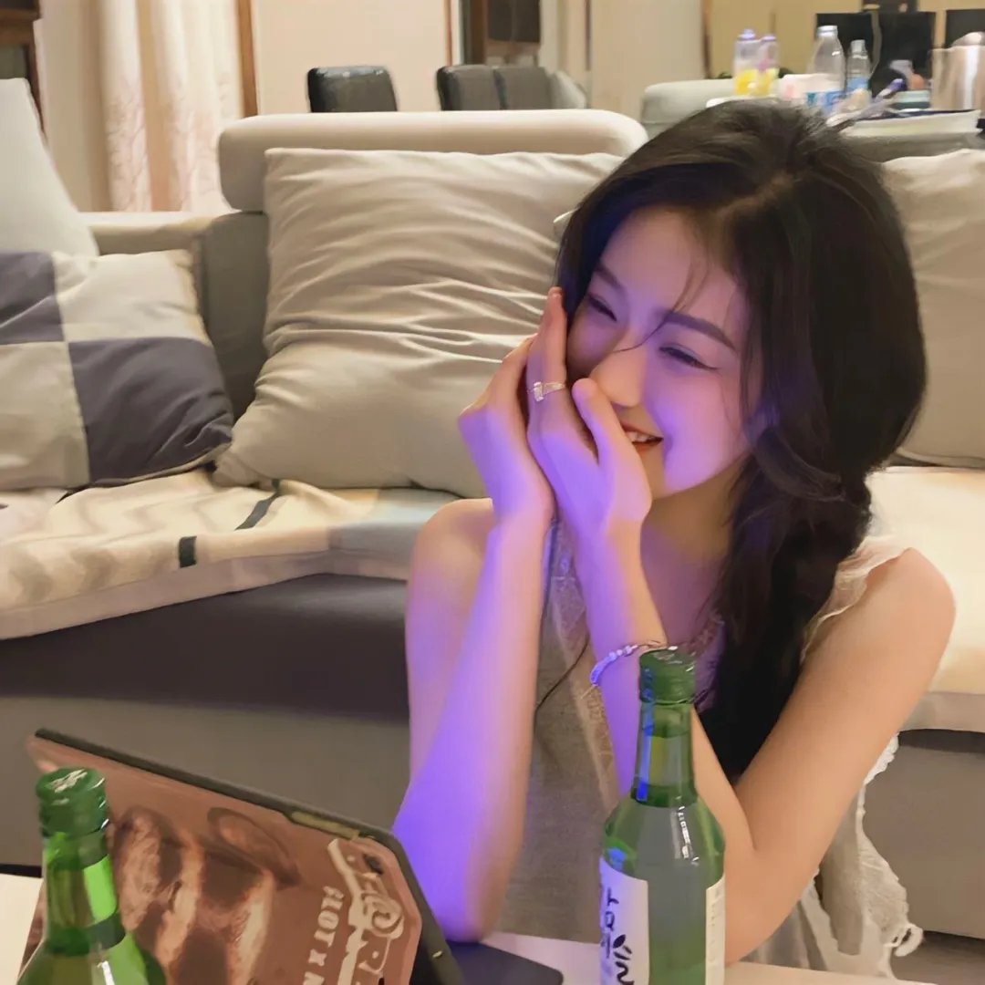 邪恶的蕾丝莉
